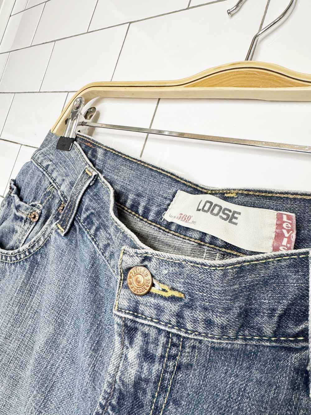 vintage 00s levi's 569 loose straight long denim shorts