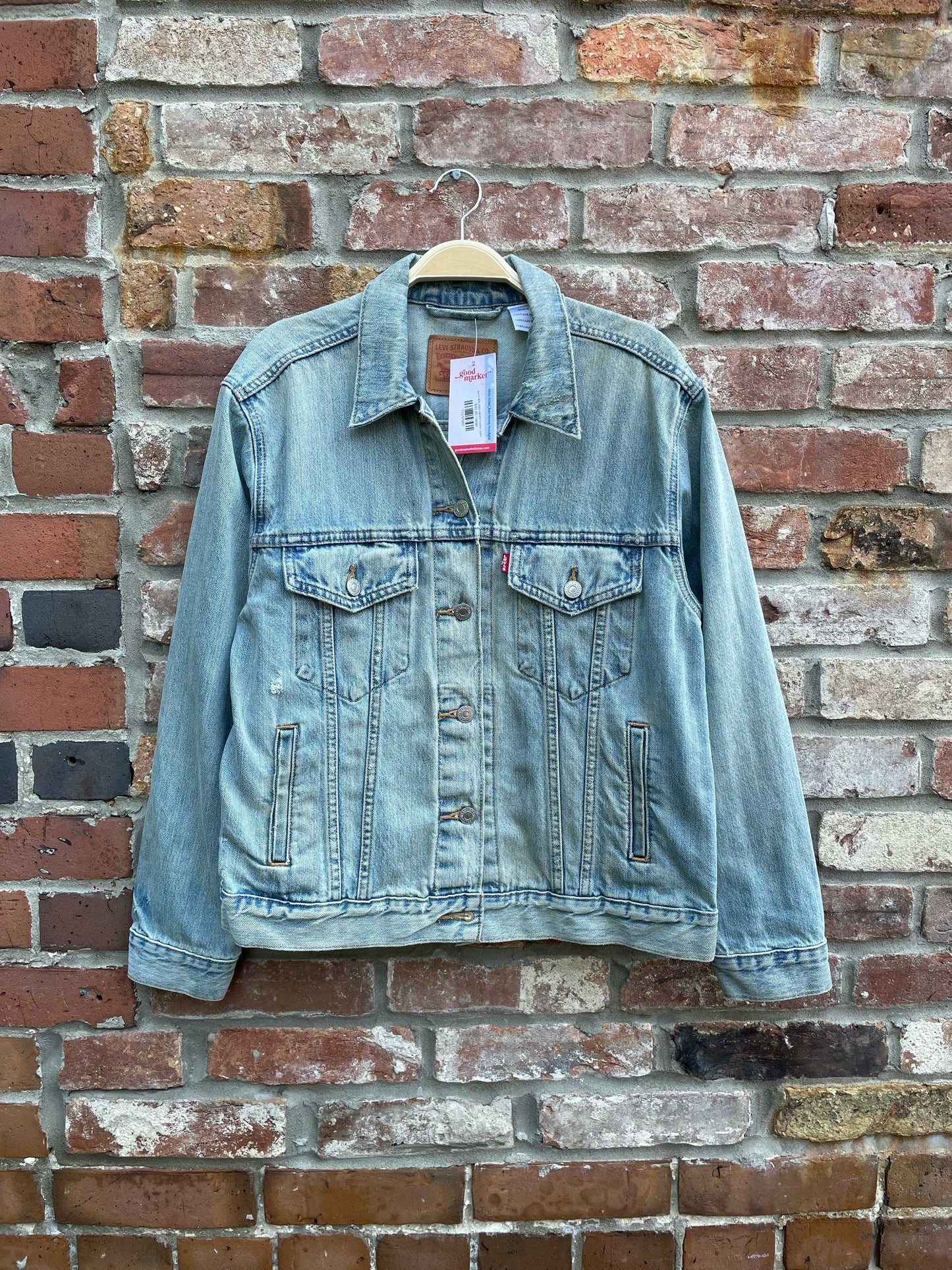levi's 90s style denim trucker jacket