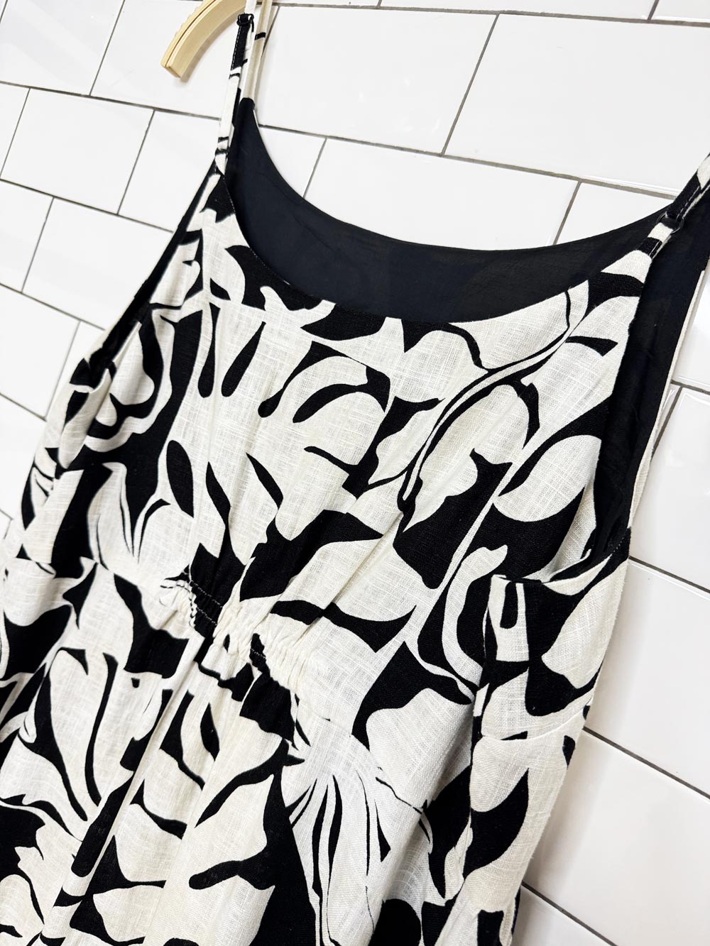 rw&co linen-blend floral tiered maxi dress