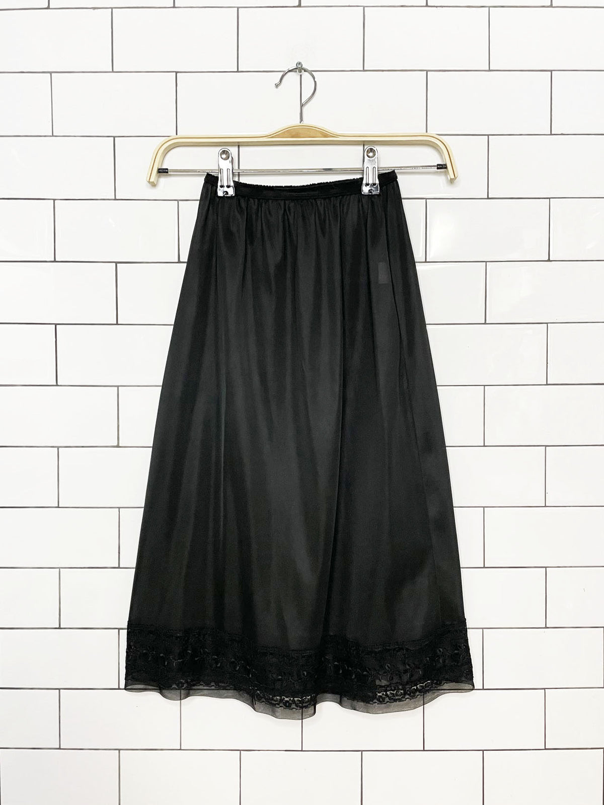 vintage queentex lace trim sateen midi slip skirt