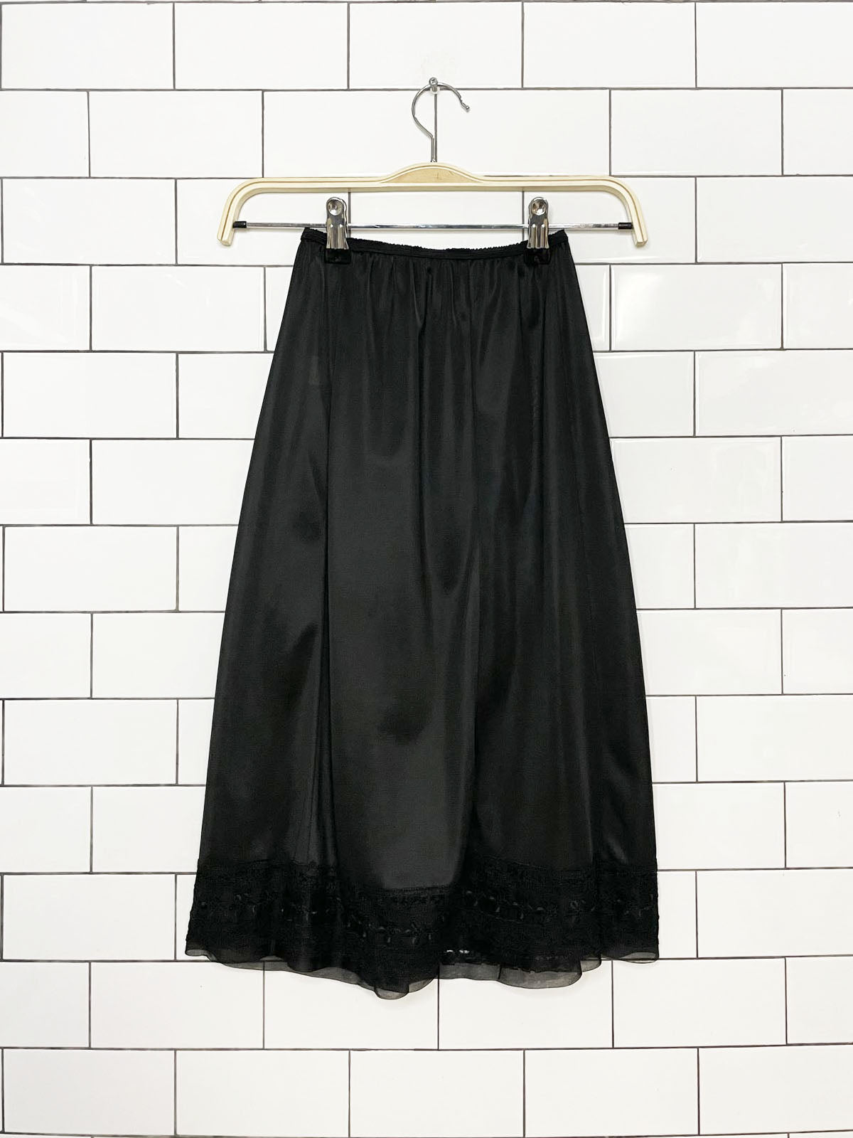 vintage queentex lace trim sateen midi slip skirt