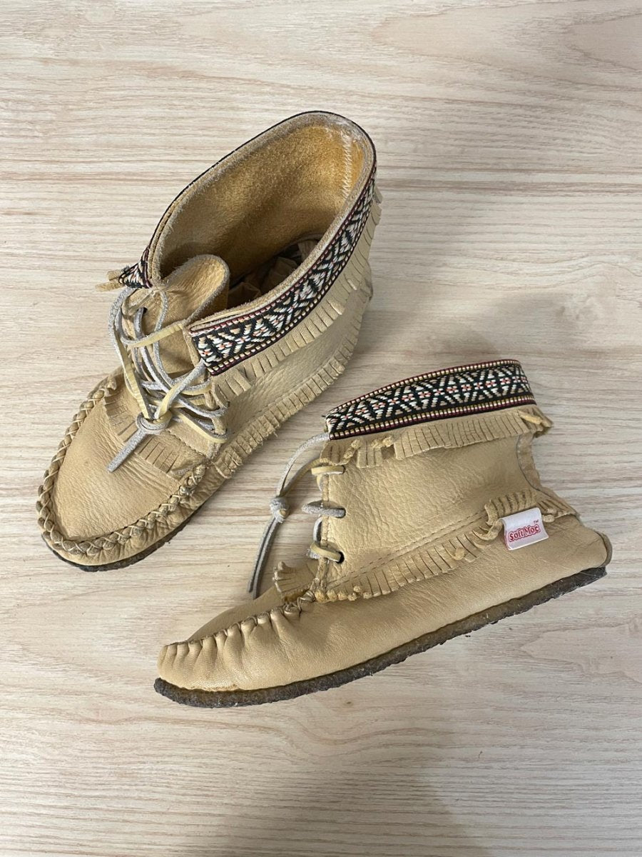 softmoc leather fringe boot moccasins - good market thrift store