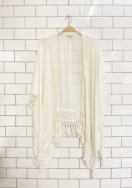 YDE crochet trim fringe beach kimono - good market thrift store