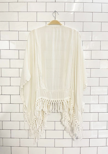 YDE crochet trim fringe beach kimono - good market thrift store