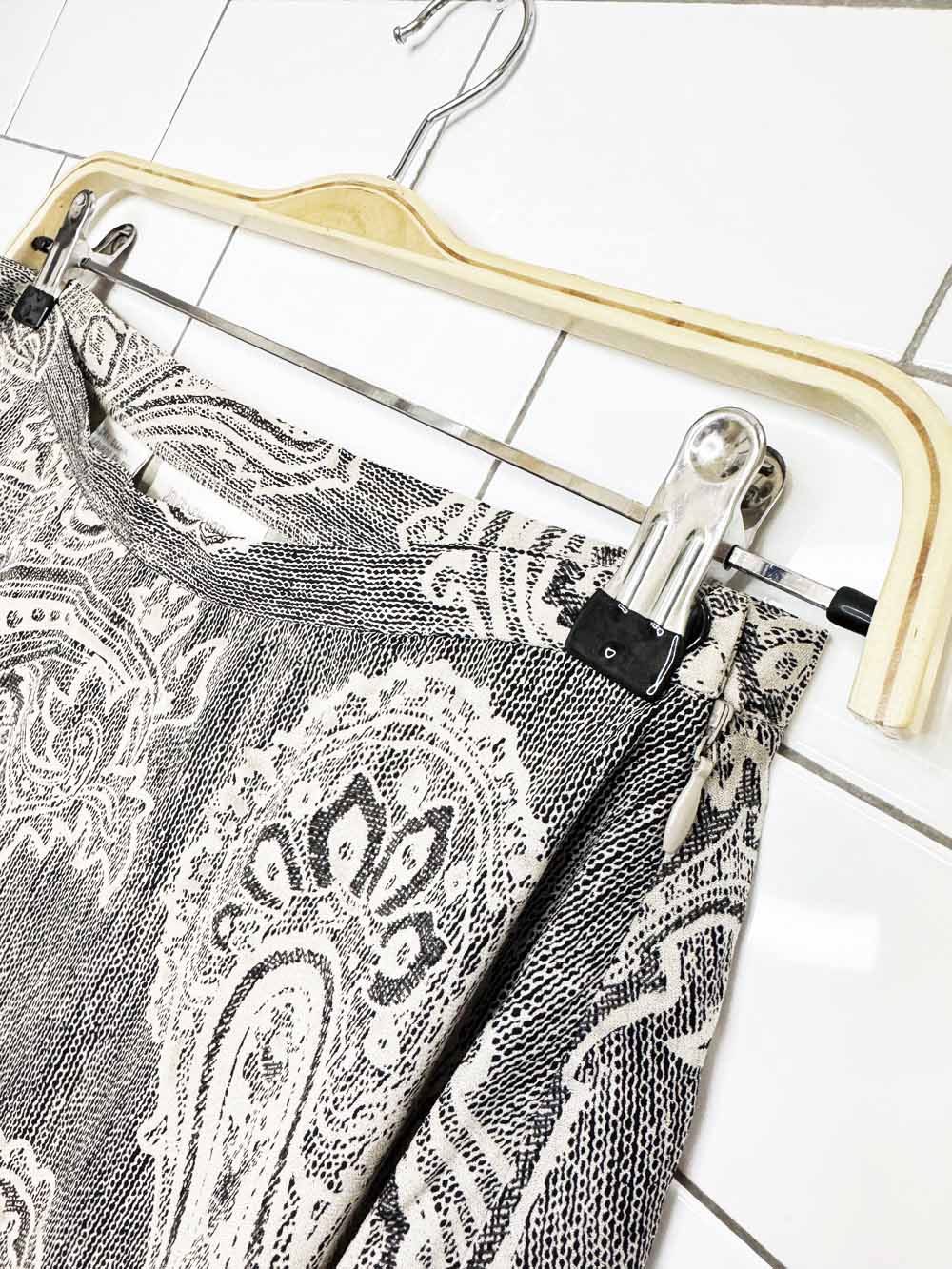 vintage 90s jones new york 100% silk paisley midi skirt