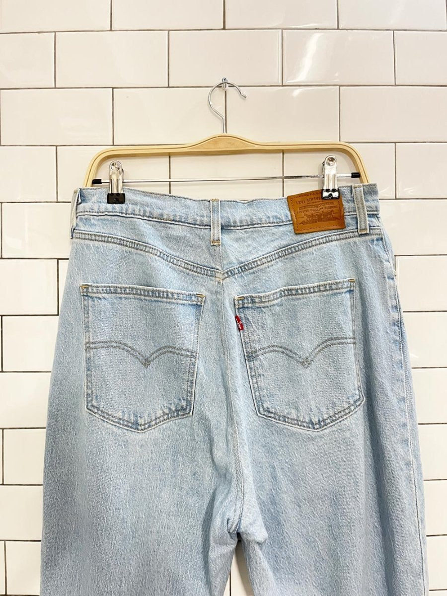 levi's 70s style high rise slim straight jeans - good market thrift store