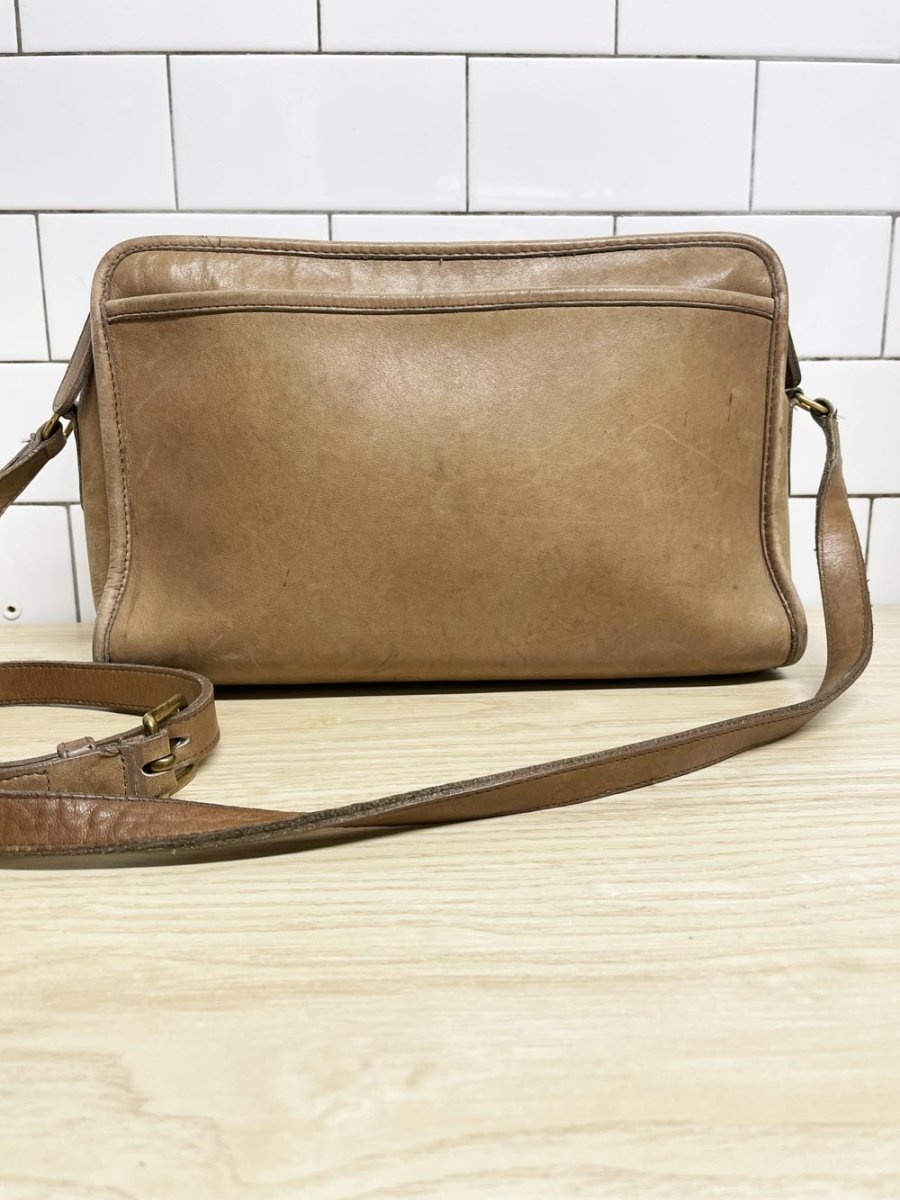 vintage 80s coach NYC swagger leather bag - good market thrift store