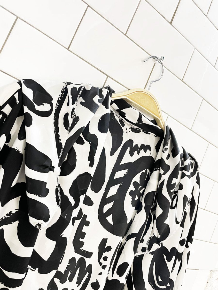 abstract paintbrush art oversized hooded kimono - style belted robe - good market thrift store