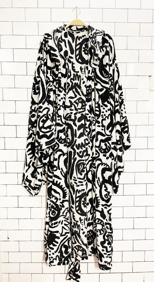 abstract paintbrush art oversized hooded kimono - style belted robe - good market thrift store