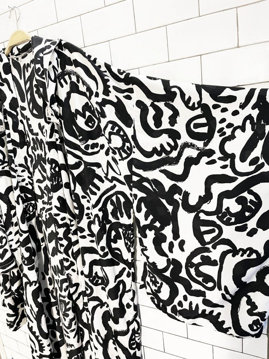 abstract paintbrush art oversized hooded kimono - style belted robe - good market thrift store