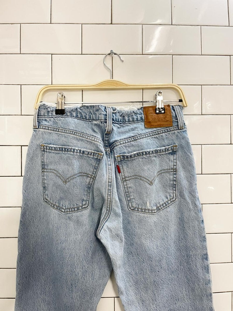 levis middy straight jeans - good market thrift store