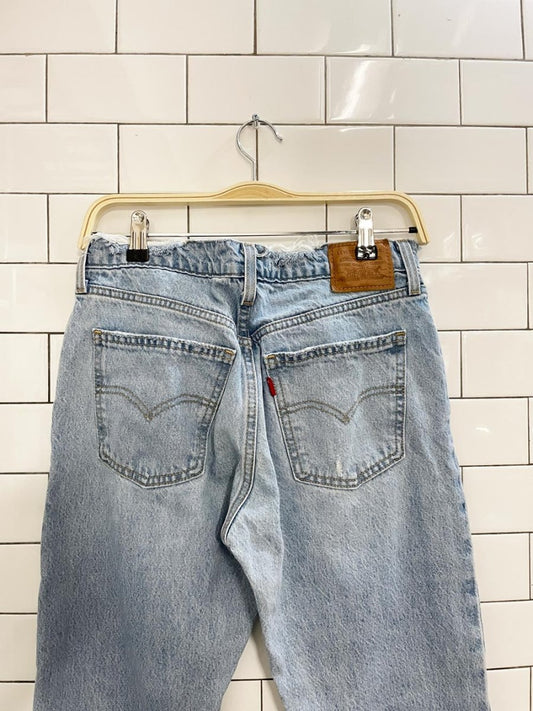 levis middy straight jeans - good market thrift store