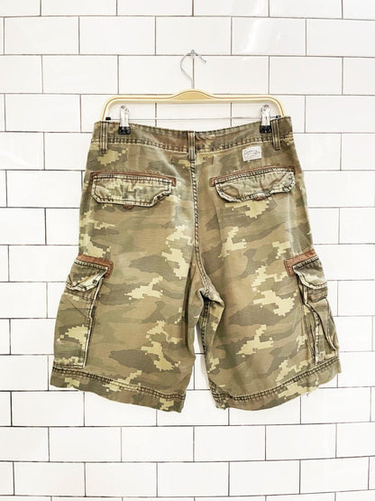 levi's pixel camo long cargo shorts - good market thrift store