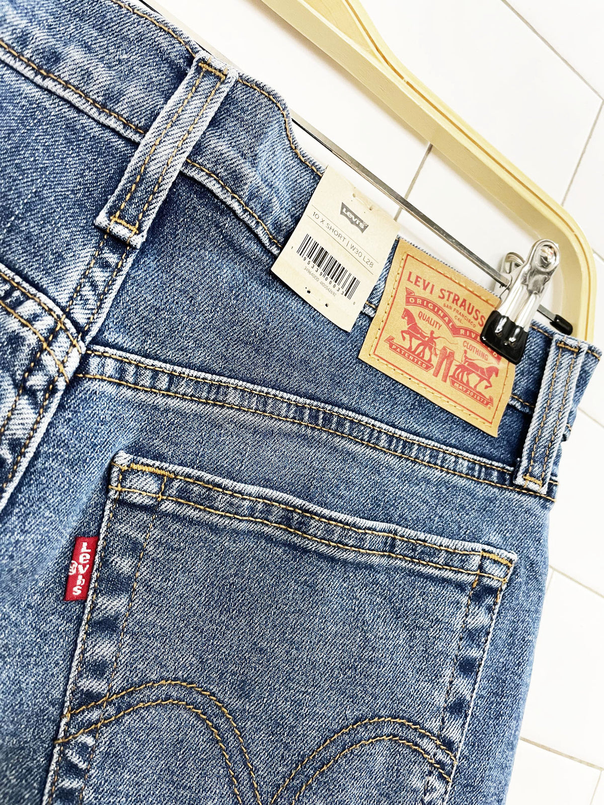 nwt levi's wedgie straight button fly jeans