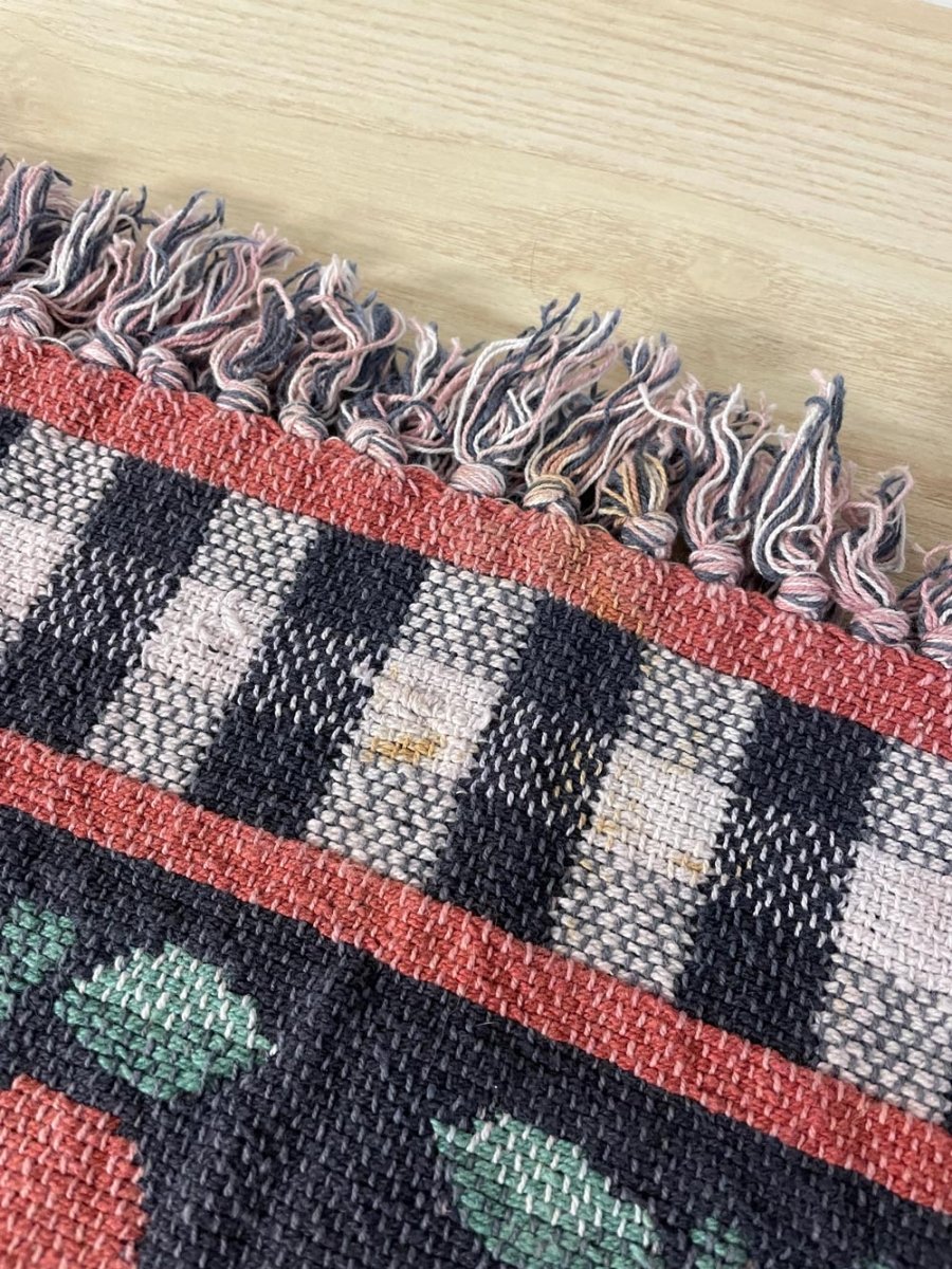 vintage 90s apple woven rug - good market thrift store