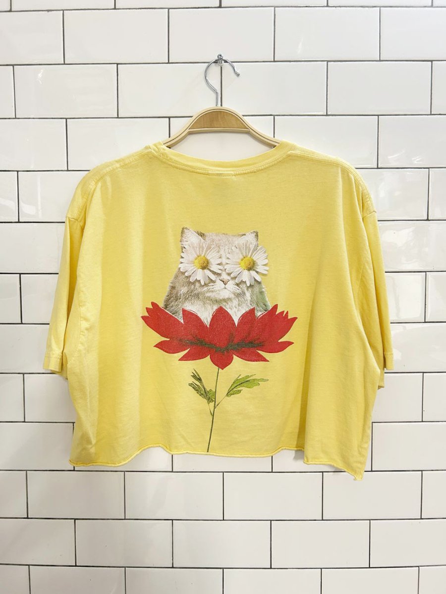 rip n dip must be nice cropped floral graphic tee - good market thrift store