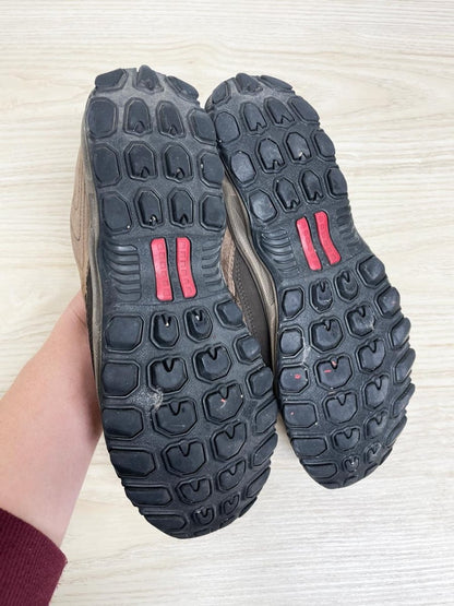 vintage new balance slip on leather hiking shoes - good market thrift store