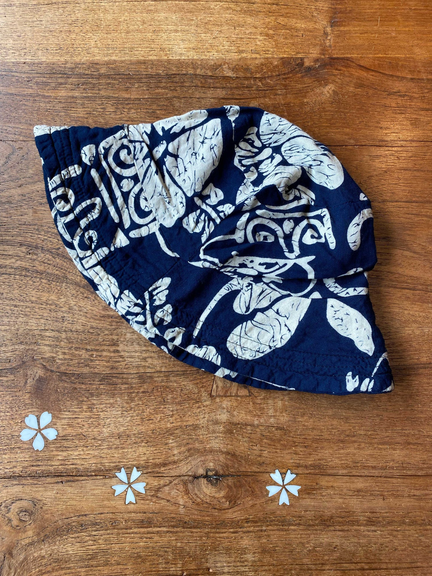 vintage 90s rayon cabana bucket hat