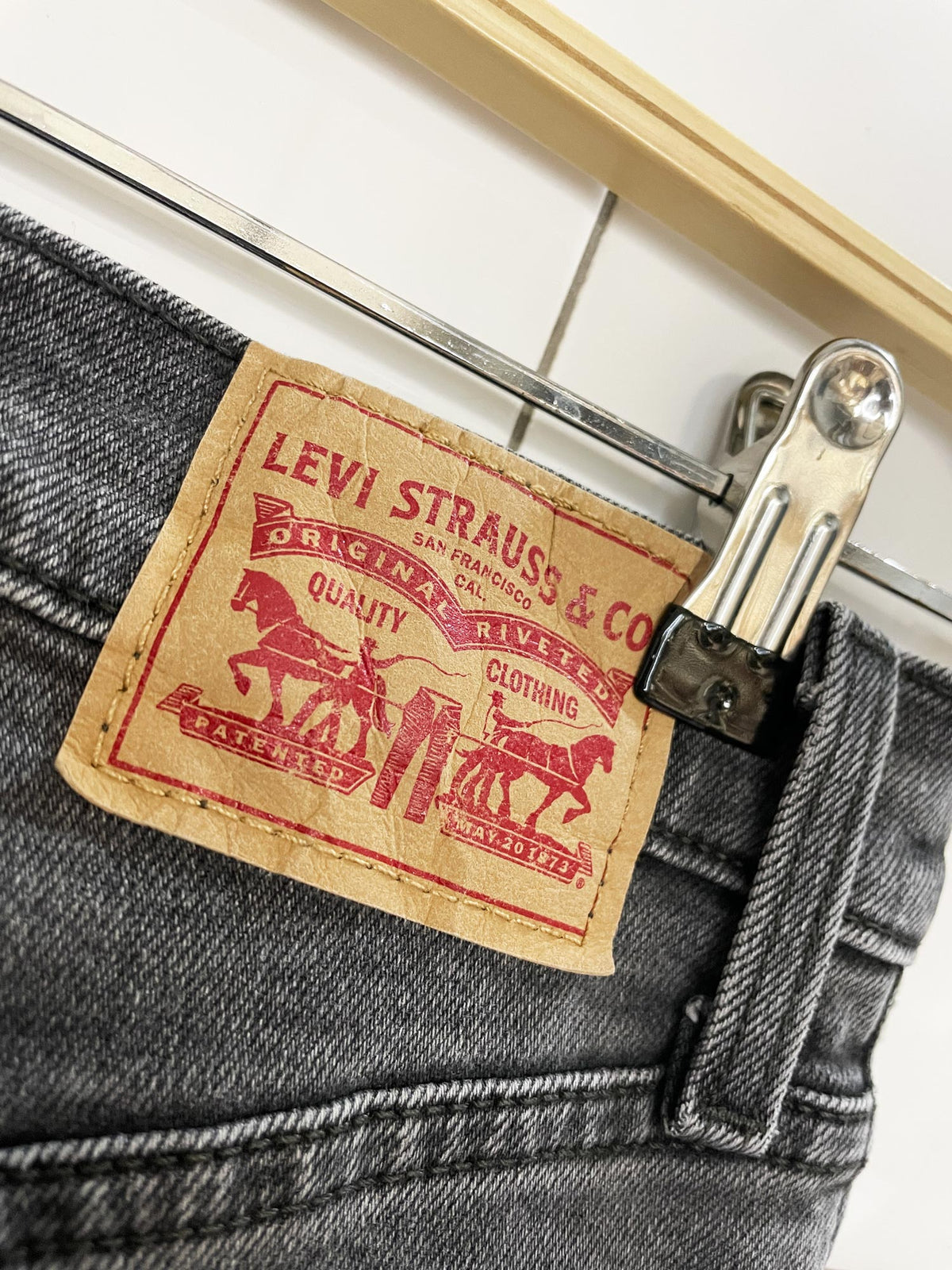 levi's ribcage bell flare high rise stretchy jeans