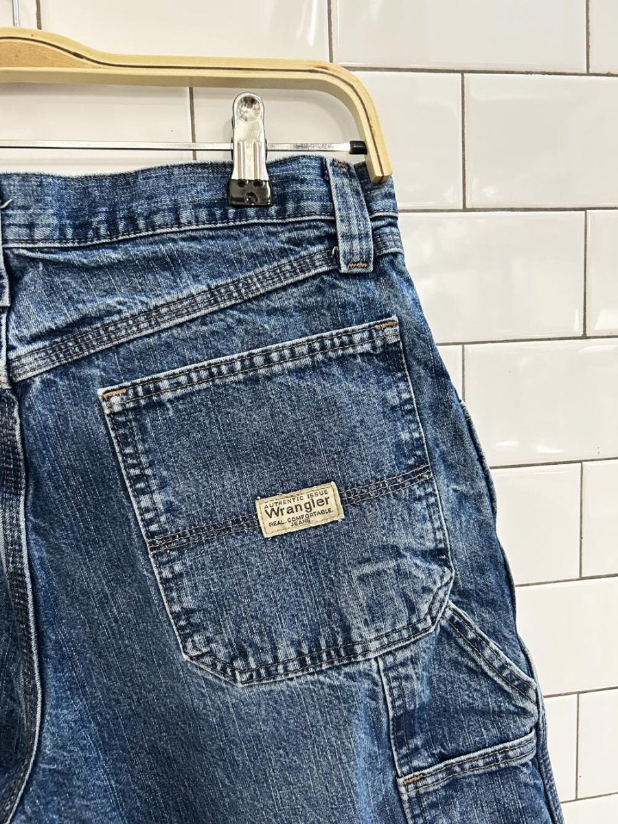 vintage 00s wrangler carpenter long denim shorts - good market thrift store