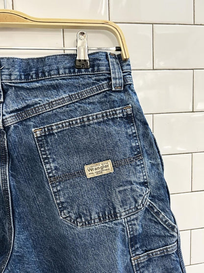 vintage 00s wrangler carpenter long denim shorts - good market thrift store