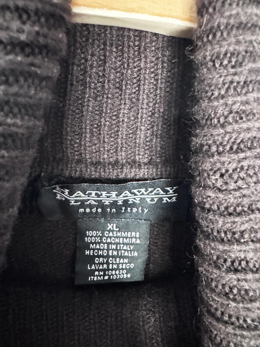 vintage hathaway platinum 100% cashmere knit turtleneck sweater | made in Italy