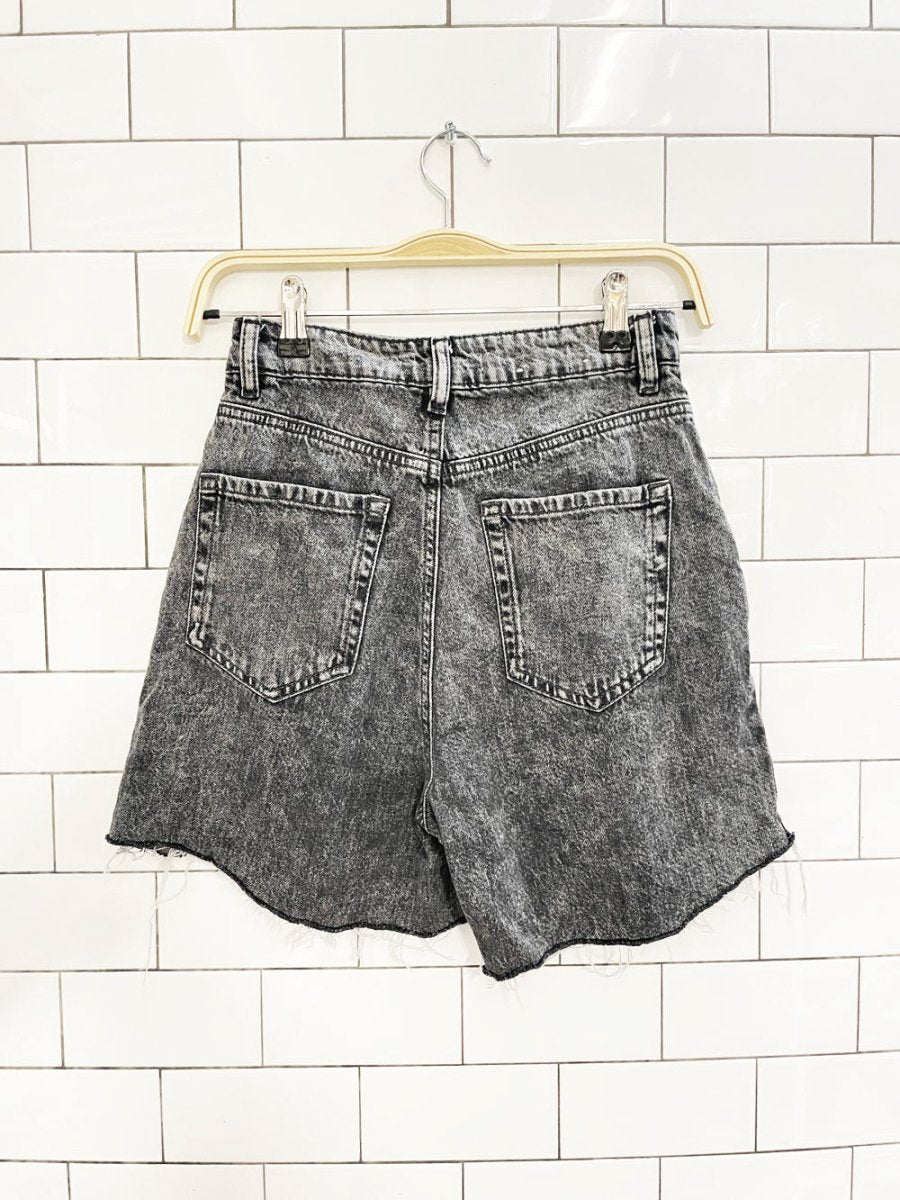garage 80s mom pleated denim shorts - good market thrift store