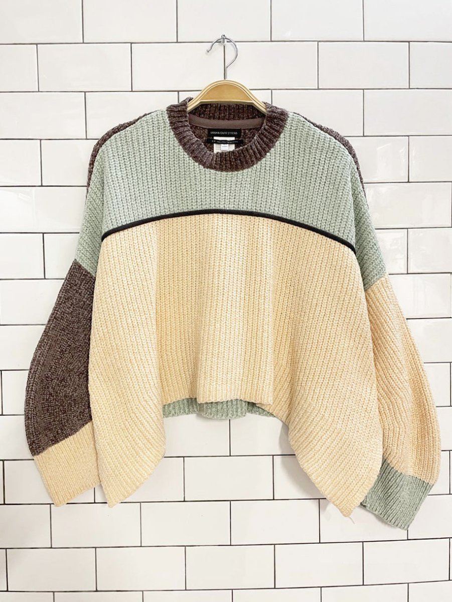 UO fife oversized split hem boxy crop knit sweater | urban outfitters - good market thrift store