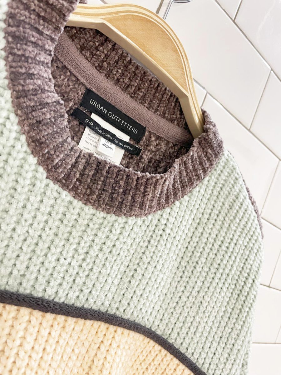 UO fife oversized split hem boxy crop knit sweater | urban outfitters - good market thrift store