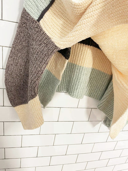 UO fife oversized split hem boxy crop knit sweater | urban outfitters - good market thrift store