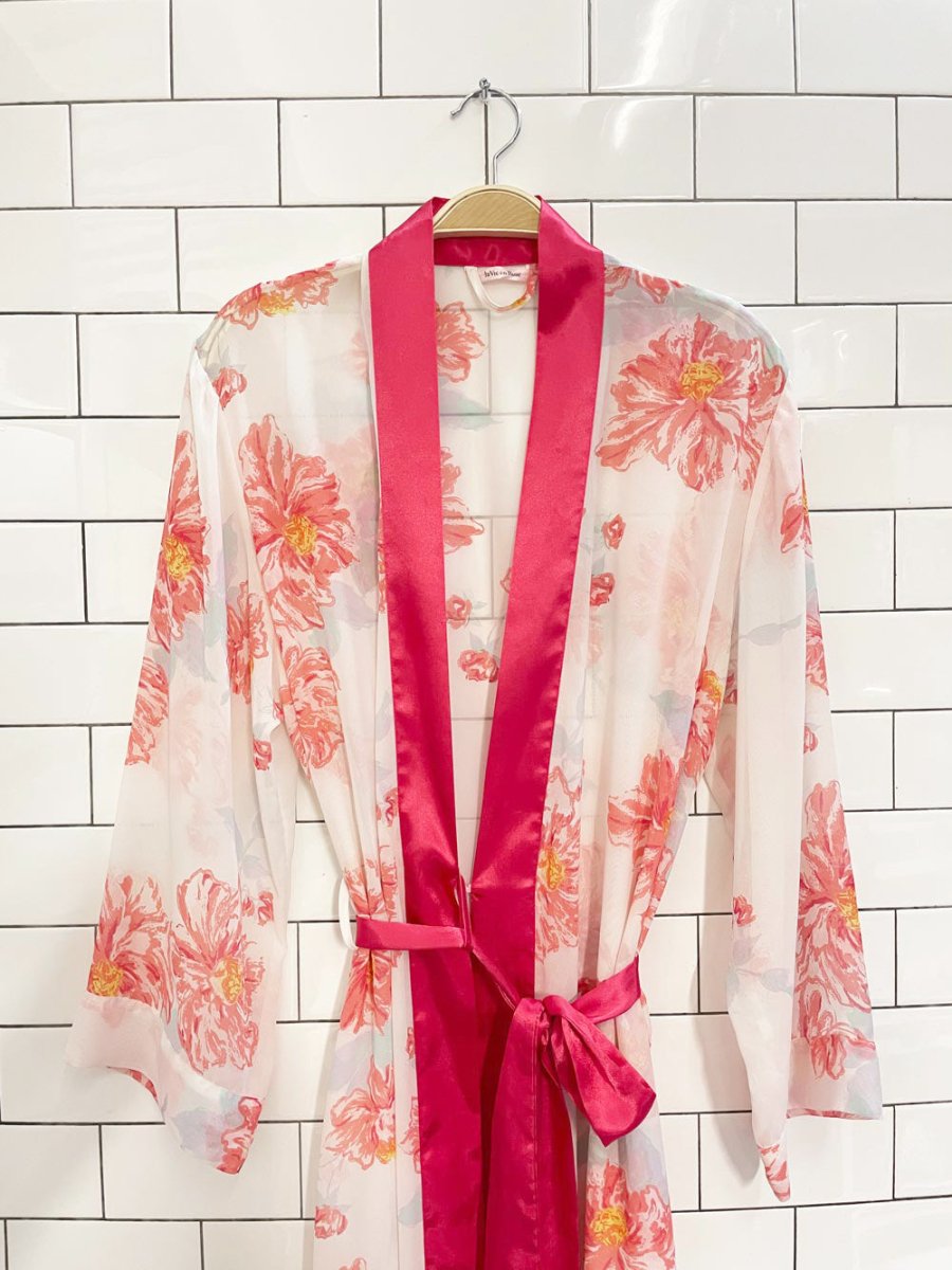 la vie en rose floral chiffon satin trim robe - good market thrift store