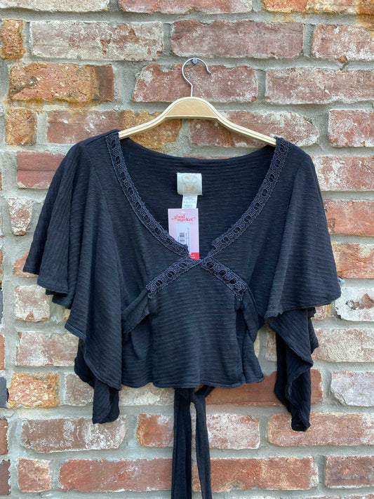 yen club butterfly sleeve crop top