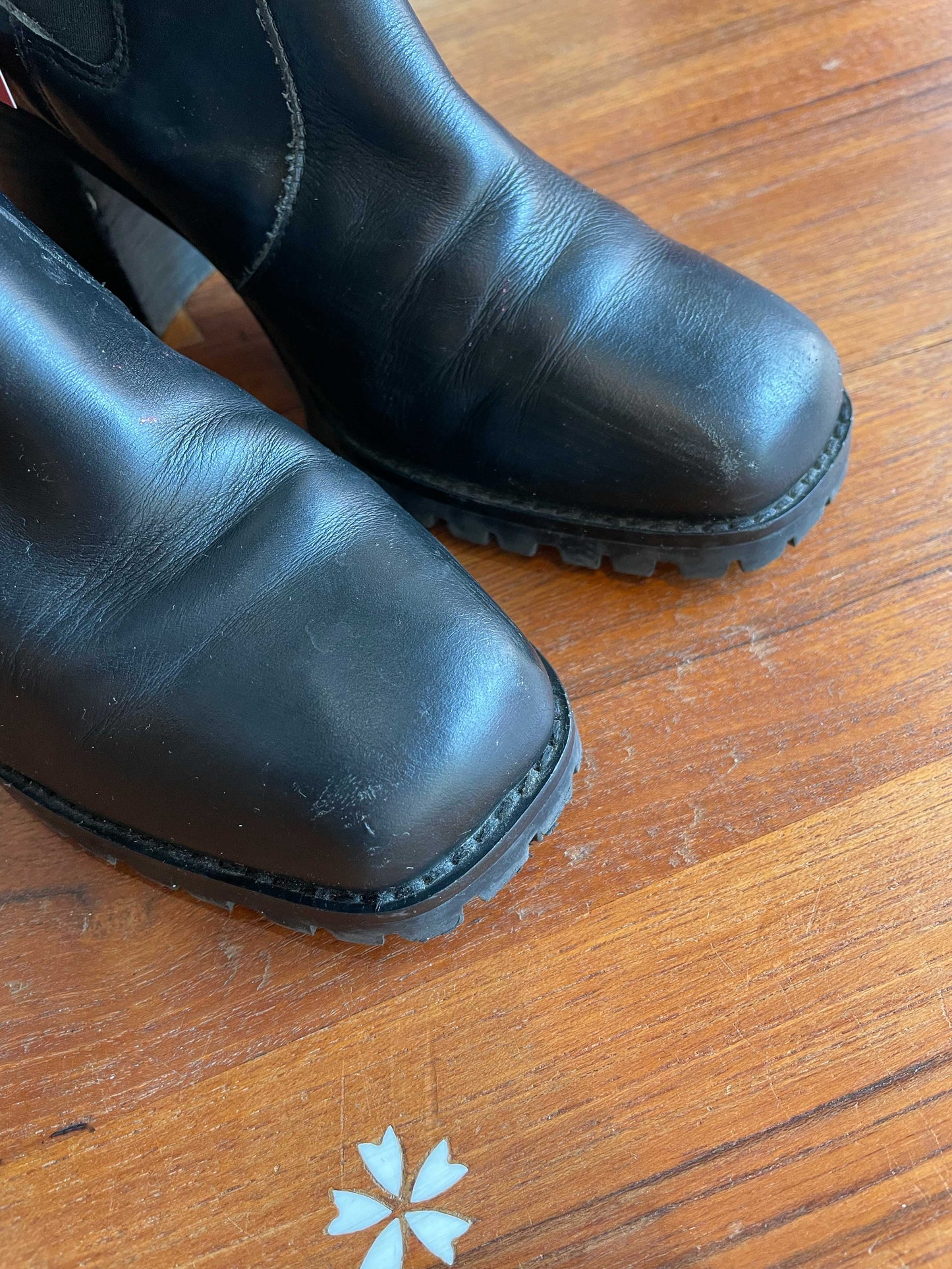 UO beth square toe leather chelse boot