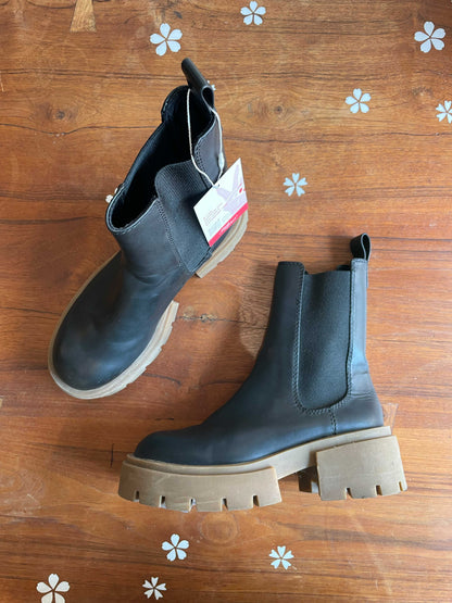 h&m 2023 chunky sole chelsea boots