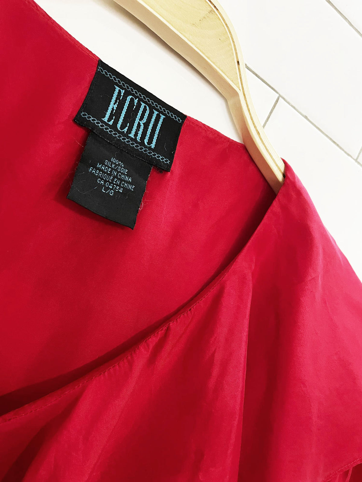 vintage ecrue 100% silk ruffle collar blouse | made in canada