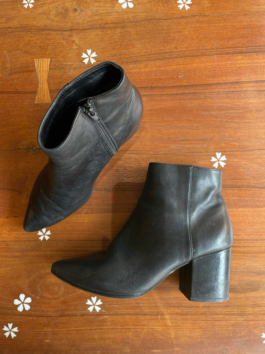 aldo black leather heeled boots