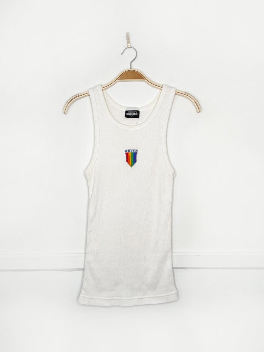 vintage 00s this ain't kansas pride shield ribbed tank top - good market thrift store
