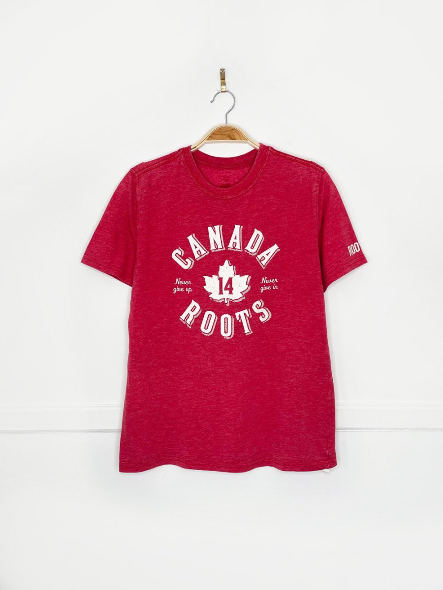 vintage 00s roots x canada day graphic tee - good market thrift store