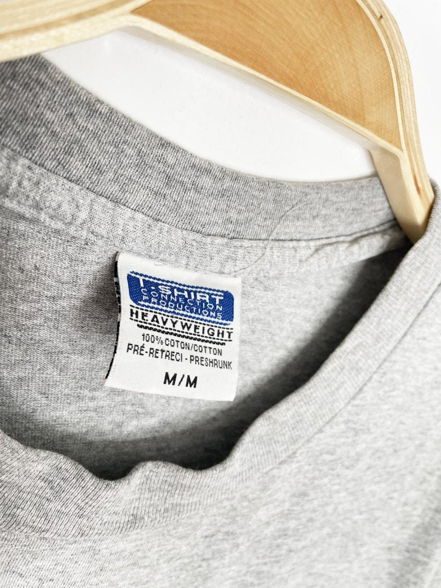 vintage 90s minimal canada day embroidered tee - good market thrift store