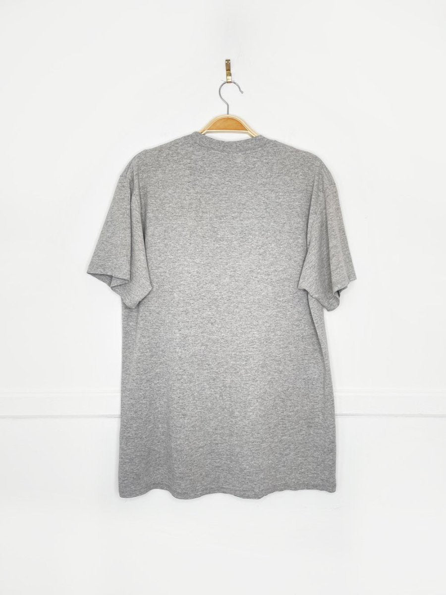 vintage 90s minimal canada day embroidered tee - good market thrift store