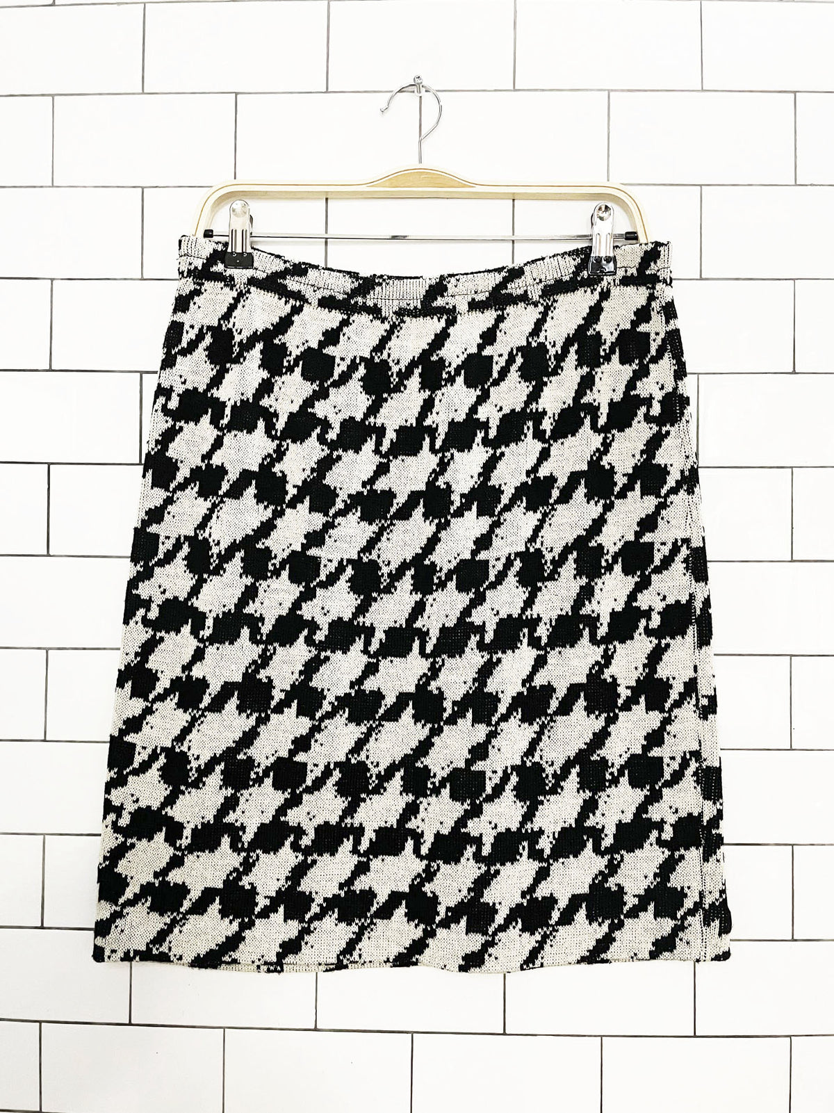 vintage st john wool houndstooth knit mini skirt | made in usa
