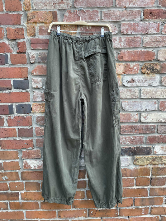 jaded baggy cargo parachute pant