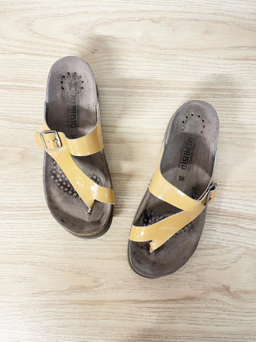 mephisto helen patent thong sandal - good market thrift store