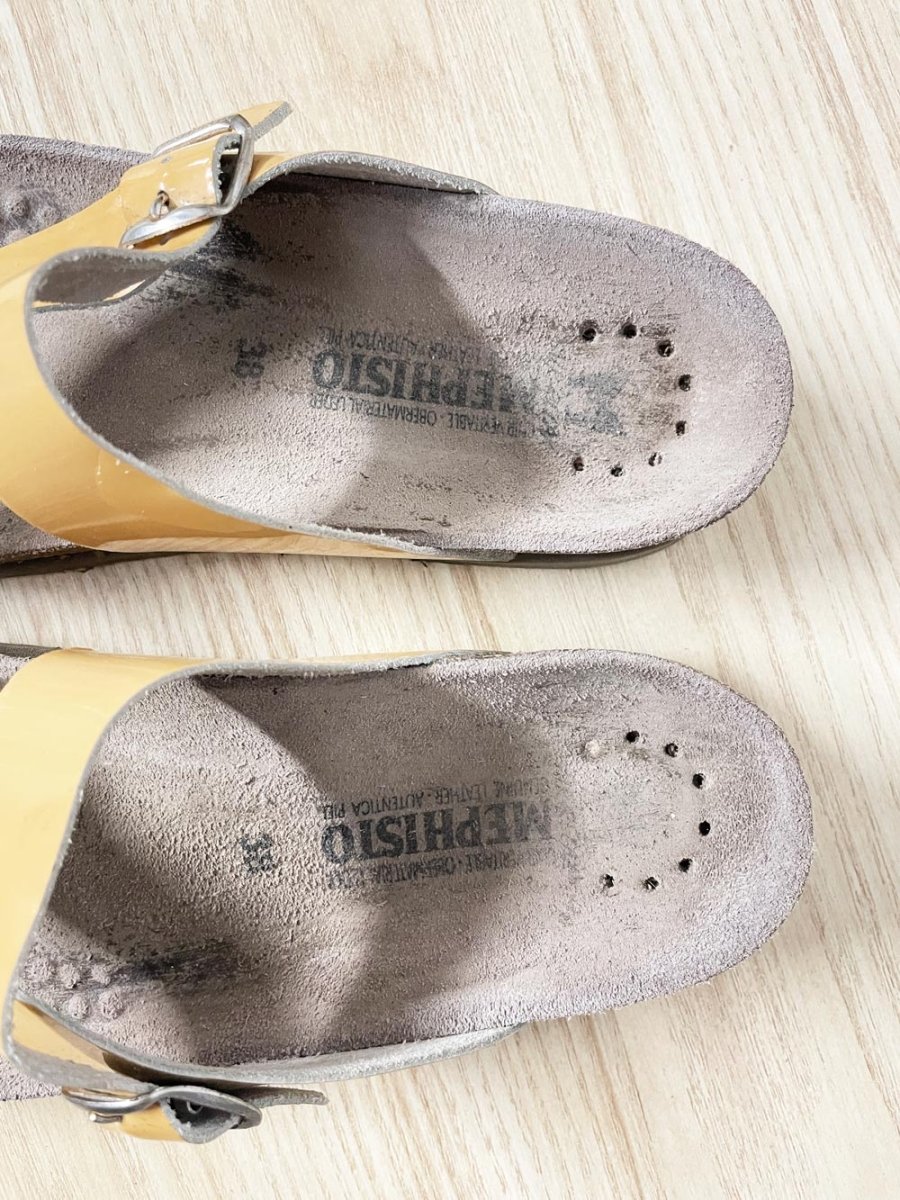 mephisto helen patent thong sandal - good market thrift store