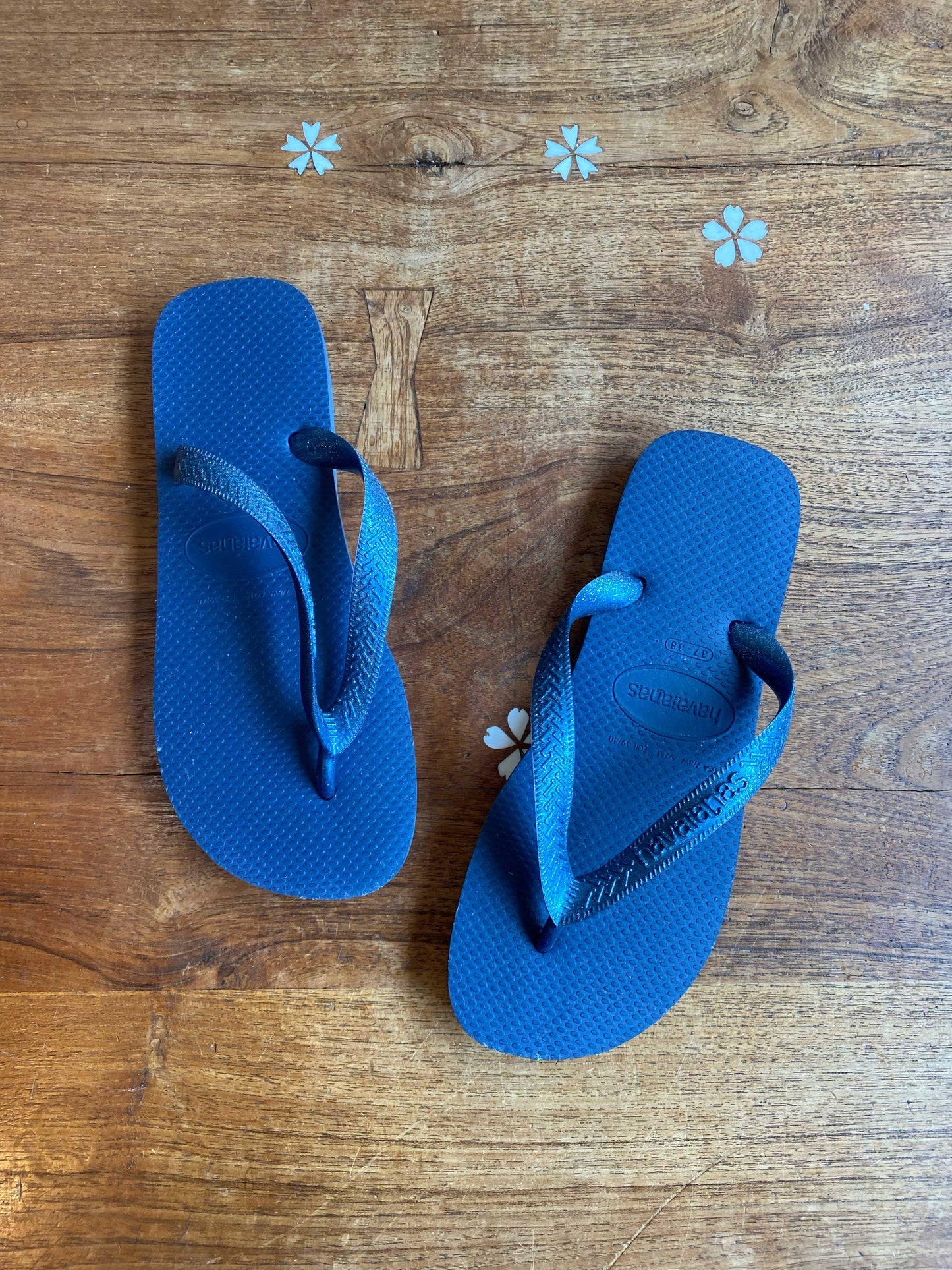 havaianas blue glitter flippers