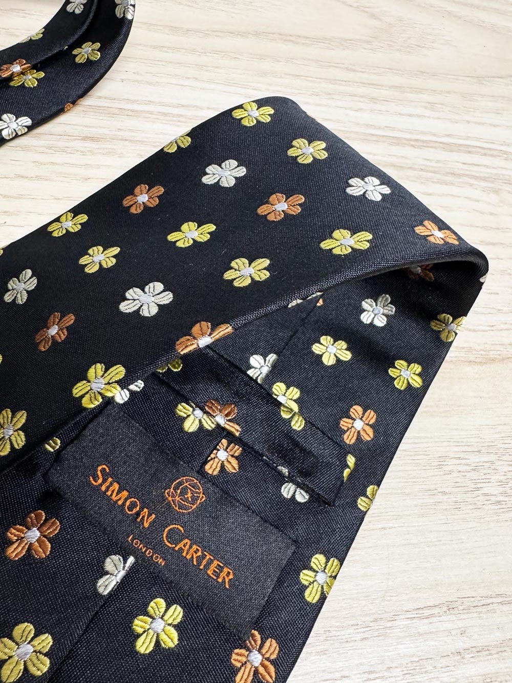 vintage simon carter 100% silk daisy tie