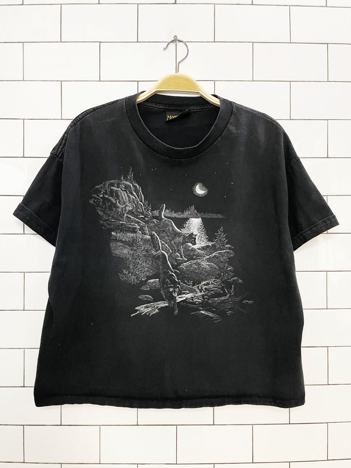 vintage marshlands canada wolf moon scene print crop tee