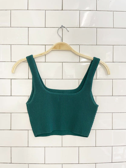 babaton sculpt knit cropped top | aritizia - good market thrift store