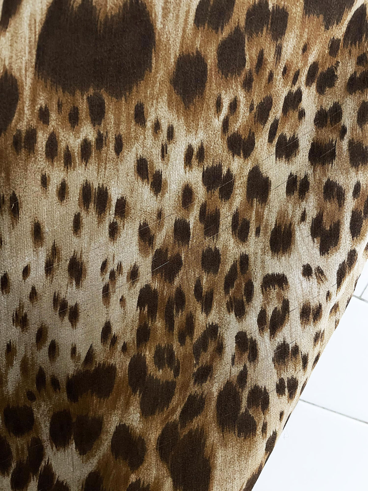 vintage 00s rafaella 100% silk animal print knee-length skirt