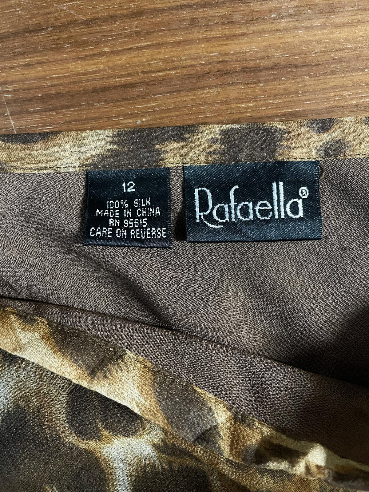 vintage 00s rafaella 100% silk animal print knee-length skirt